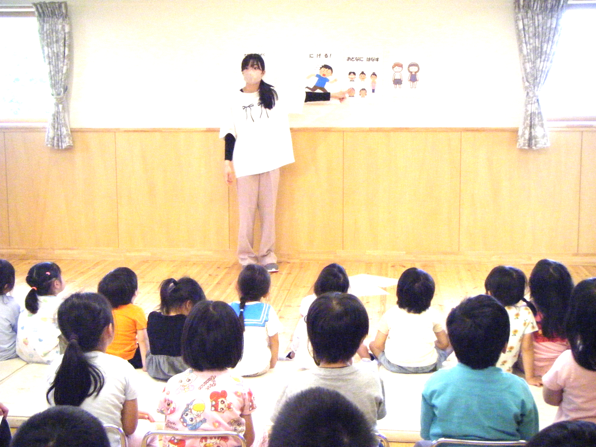 トウモロコシの皮むき体験